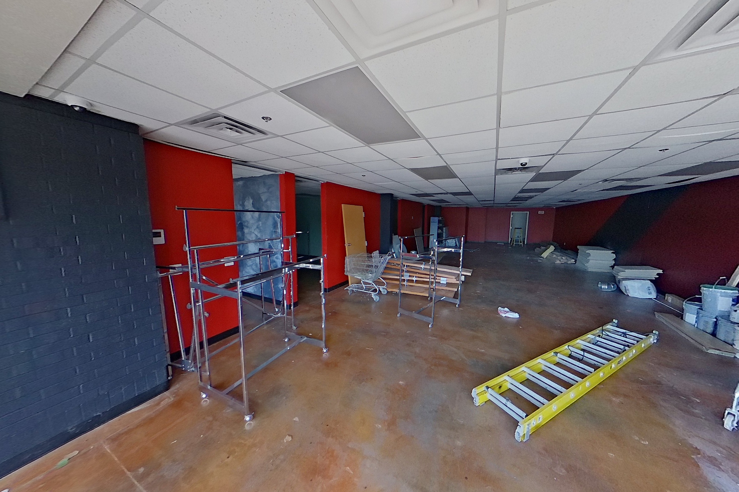 main room of Suite BB in Heritage Plaza, now available for lease