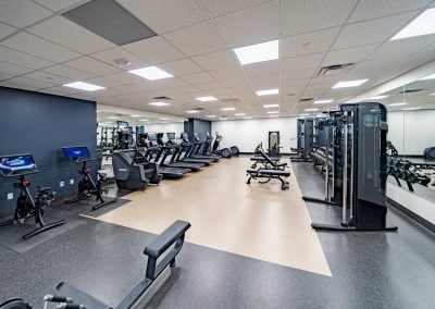 Gym facilities with many machines & exercise bikes available for use by the tenants of the Regions Tower/400 West Capitol building in Little Rock AR, an office building with office & retail space now available for lease.